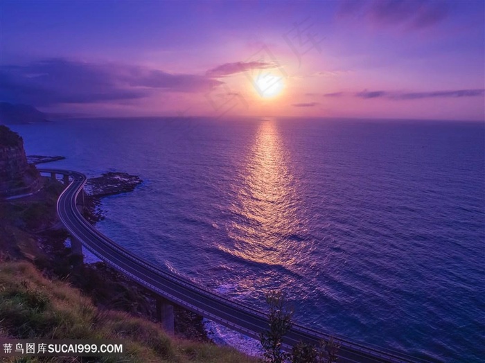 紫色大海与夕阳图片