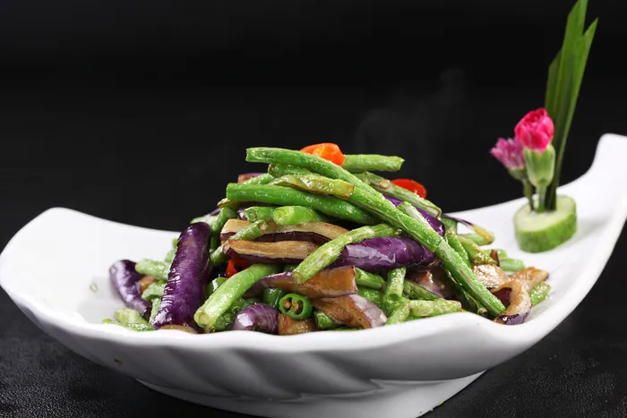 R00829杭茄炒豆角