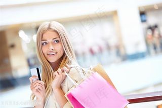 购物刷卡的美女高清图