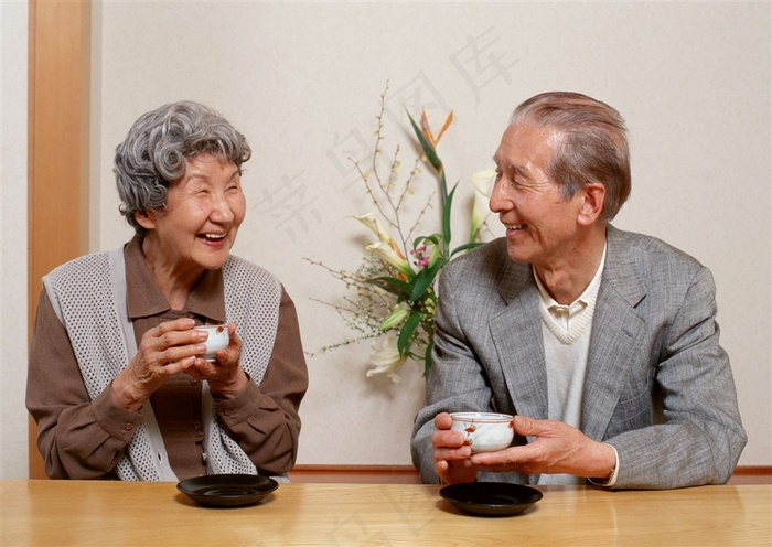 幸福老夫妻图片