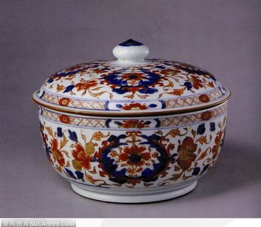 中华传统-褐色花朵花纹的碗 中华传统-褐色花朵花纹的碗