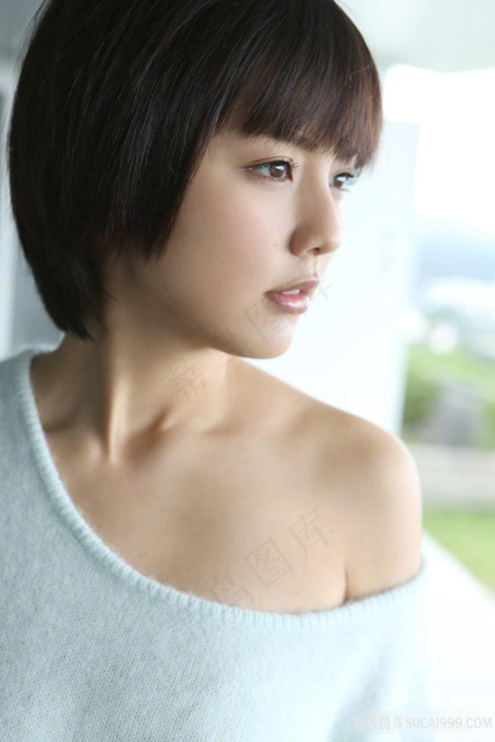 超高清日本清纯短发美女写真图片