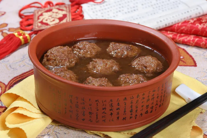 06 脆骨丸子-华泰大酒店