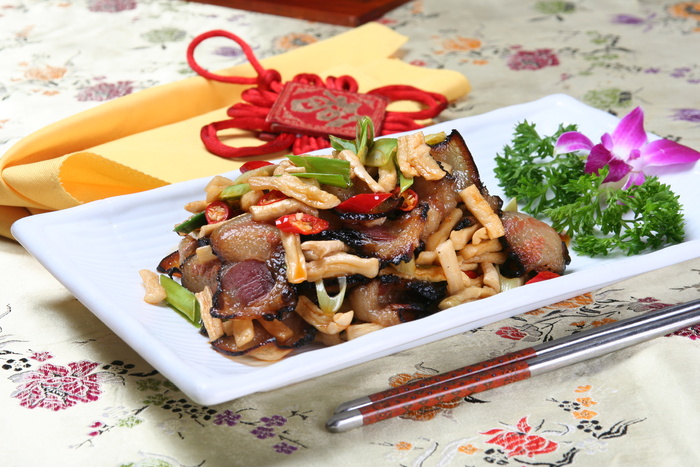 萝卜干腊肉