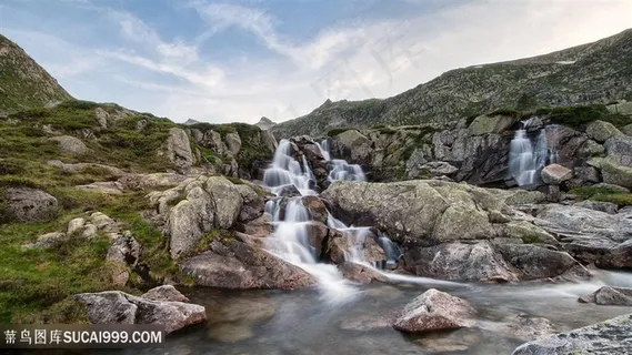 岩石山脉流水瀑布壁纸 岩石山脉流水瀑布壁纸