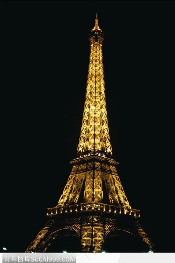 夜晚的埃菲尔铁塔
