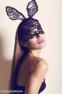 戴面具的欧美性感美女写真 戴面具的欧美性感美女写真