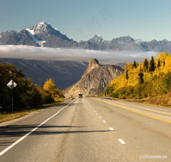 云雾缭绕的川藏公路 云雾缭绕的川藏公路