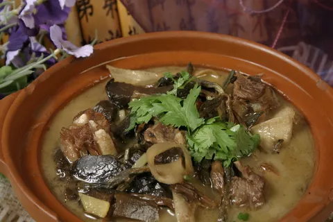 农家排骨炖干菜 农家排骨炖干菜