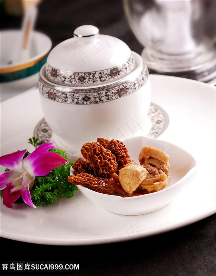 汤羊肚菌盅的美食图片