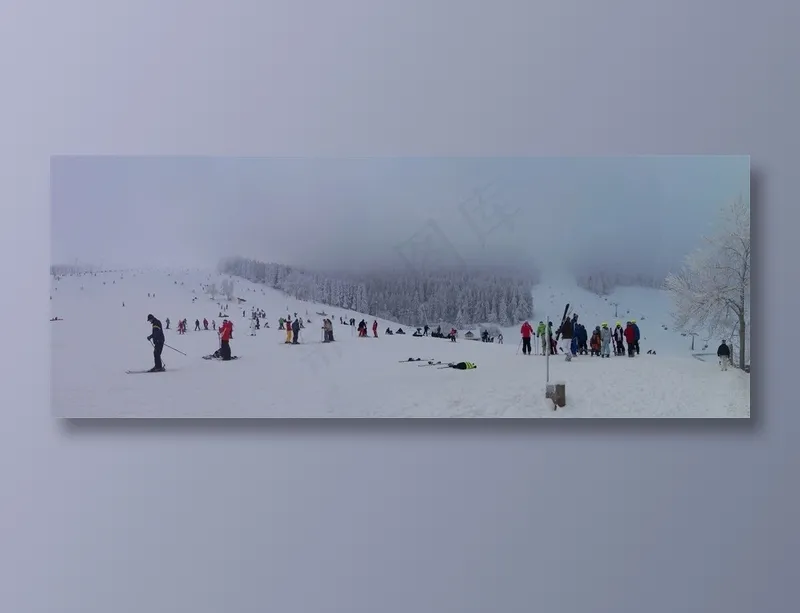 雪山滑雪美景