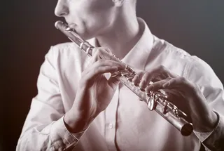 笛子演奏家高清图片