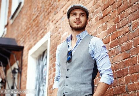 戴鸭舌帽男人写真高清图片