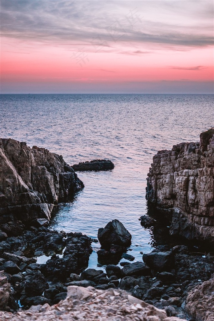 彩虹海峡海边的高清图片