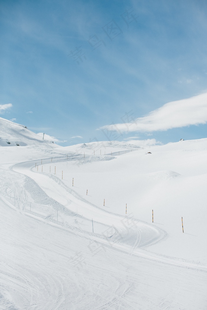 冬季雪景图