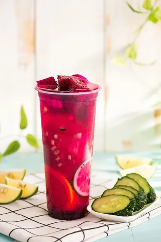 奶茶照片拍摄果汁青柠黄瓜火龙果水果茶
