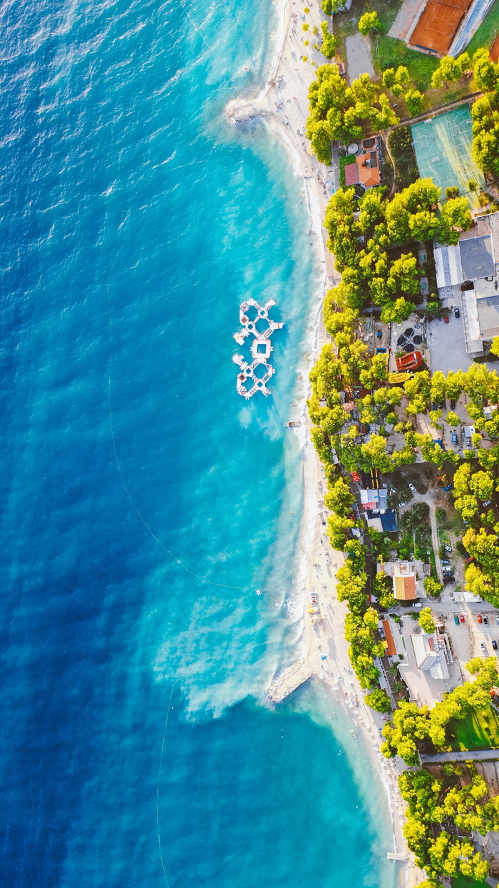 蓝色海岸线唯美风景图片