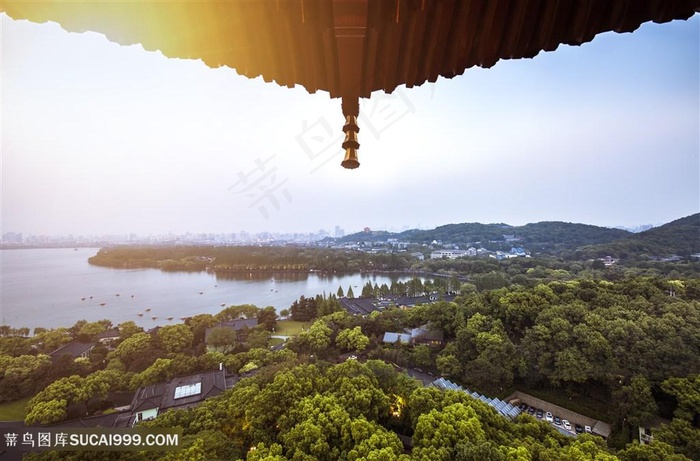 雷锋塔上眺望杭州西湖夕阳美景