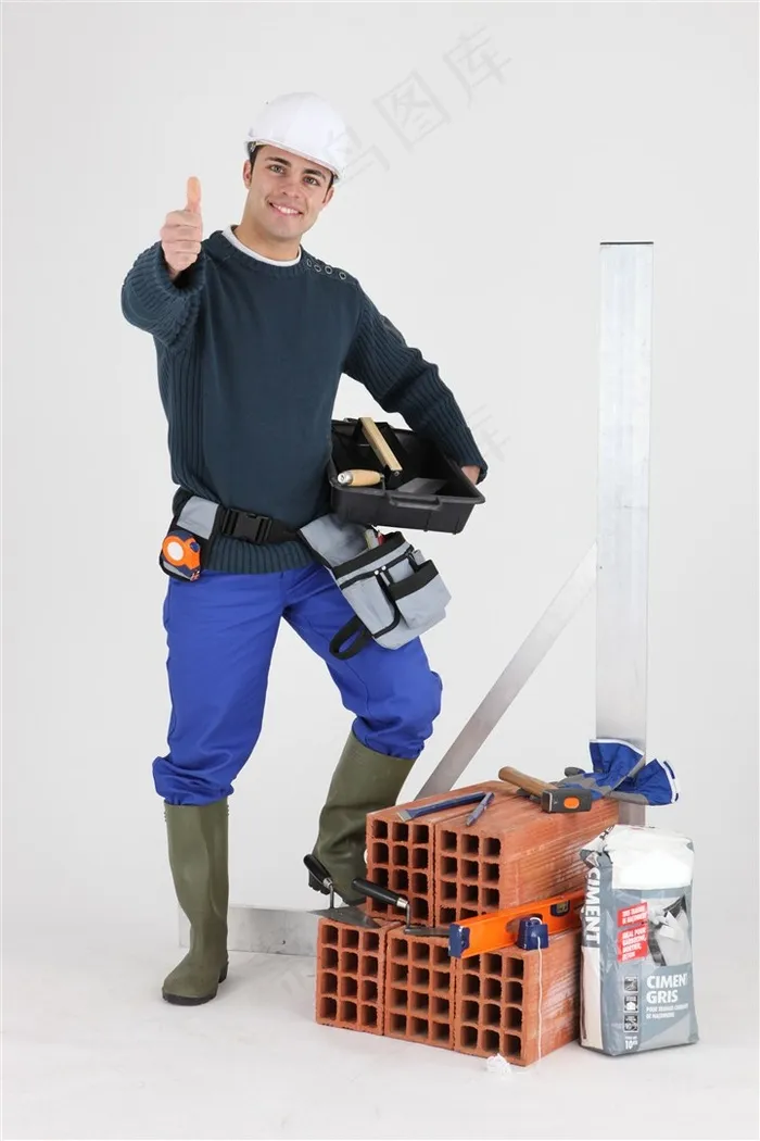 装修工人和装修工具
