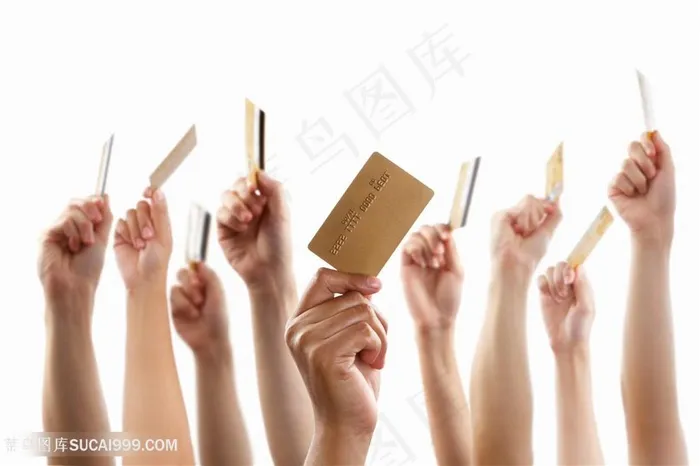 拿着金卡的人物高清图片