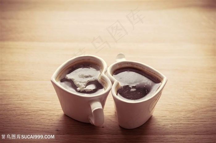 一对心性咖啡杯图片