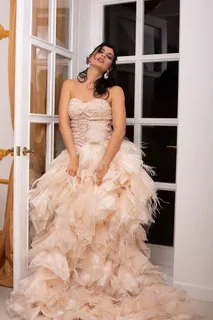 成熟美妇婚纱图片