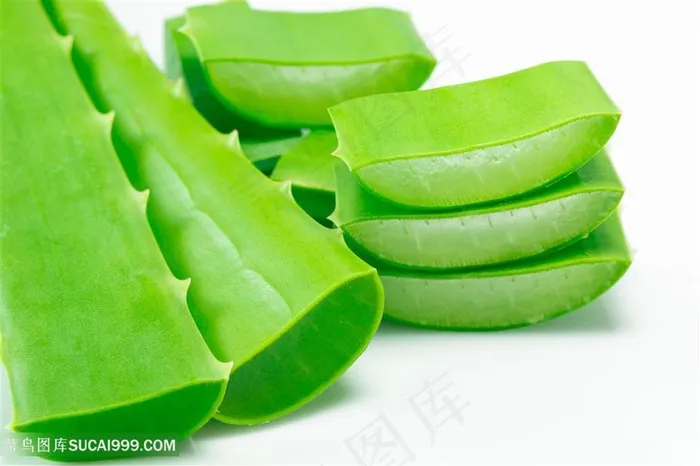 切开的新鲜芦荟高清图片
