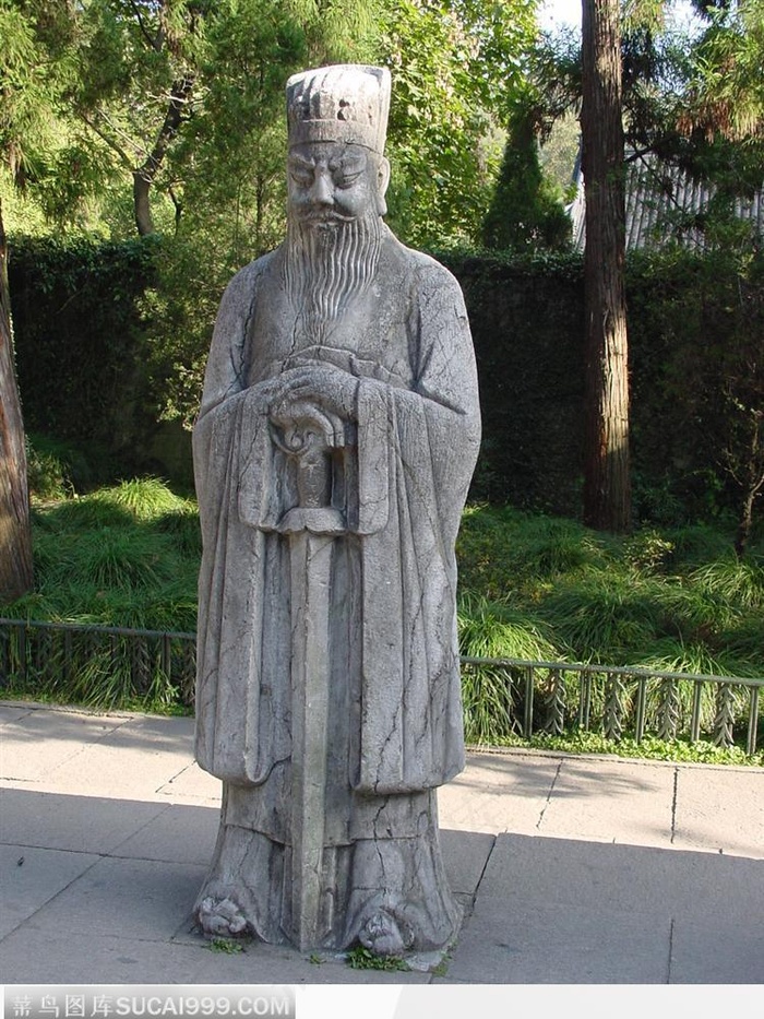 中华传统人物拿剑的石像