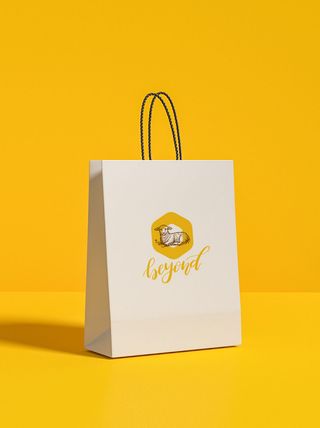 黄色场景手提袋样机