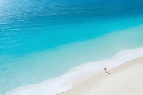 海边清新阳光水纹背景