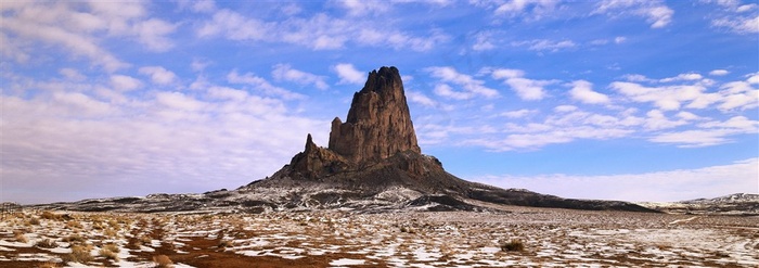 蓝天白云高山风景图片