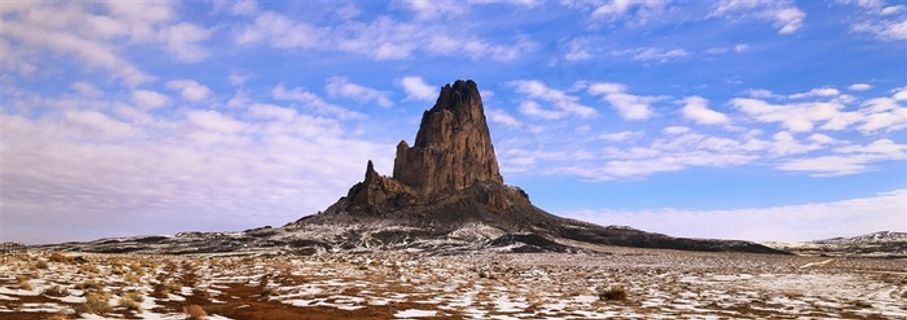 蓝天白云高山风景图片