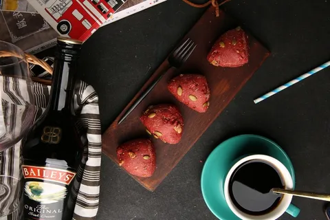 蛋糕店小蛋糕慕斯美食甜品图片