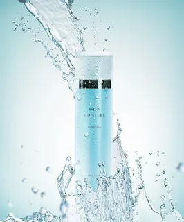 精美水润护肤品海报PSD分层素材 精美水润护肤品海报PSD分层素材