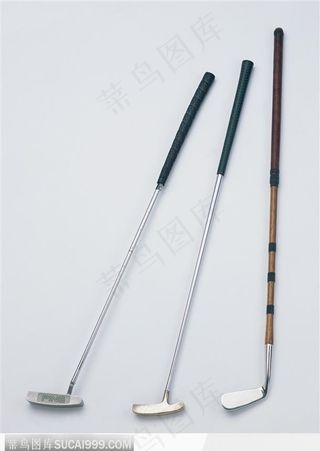 三支不同的球杆