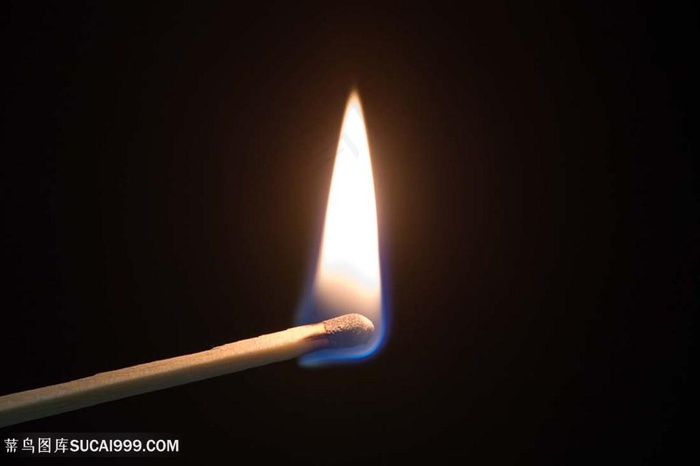 火柴燃烧火焰高清图片