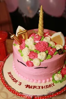 奶油裱花生日蛋糕图片 奶油裱花生日蛋糕图片