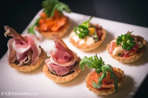 培根烟熏火腿三文鱼蔬果塔 培根烟熏火腿三文鱼蔬果塔
