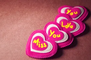 粉色爱心背景图片