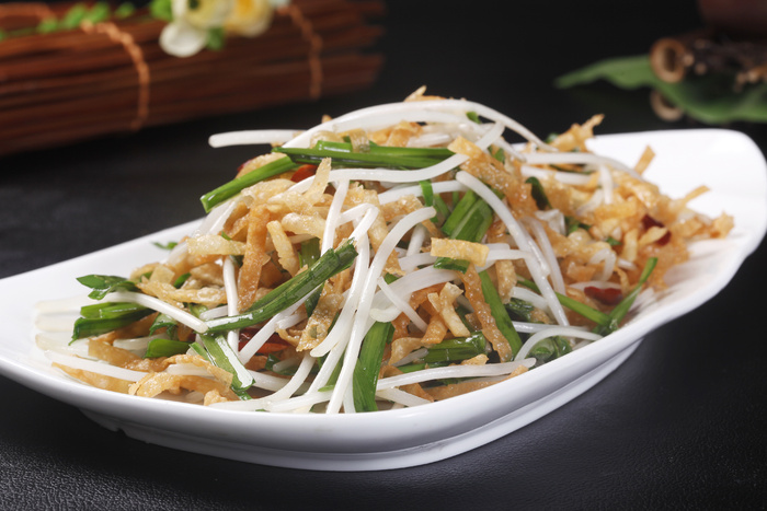 银芽炒薄饼 (2)