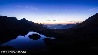 黄昏山脉风景画壁纸