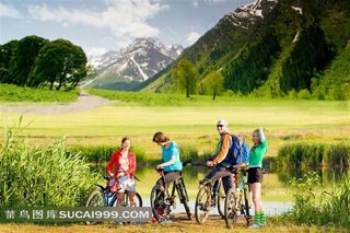 家庭户外郊游图片素材