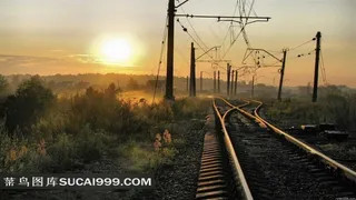 怀旧田园风光图片－－原野上的铁轨