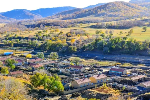 内蒙古蛤蟆坝风景摄影图