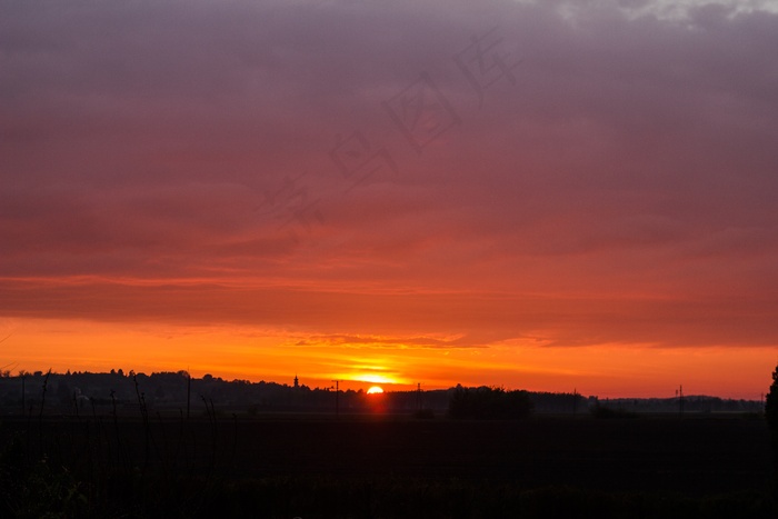 傍晚夕阳日落唯美图片