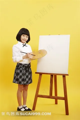 画画的小女孩素材