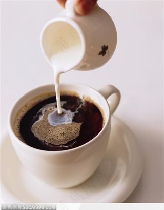 咖啡物语-加牛奶的咖啡