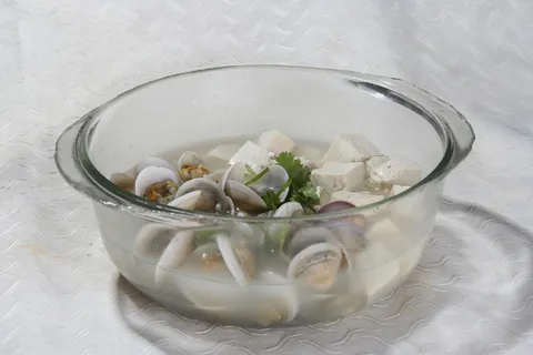 青蛤炖豆腐  