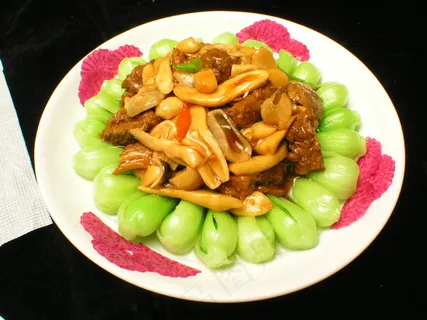 0106鸡腿菇焖牛腩 0106鸡腿菇焖牛腩