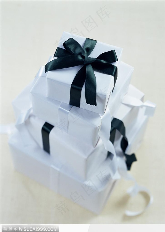 礼物饰品-宝塔形的礼品盒